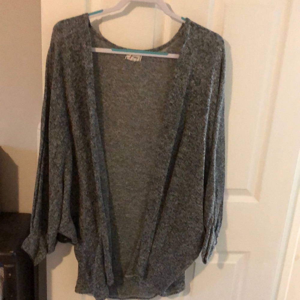 Bundle Alert💎 3 for $12:
Olsenboye Charcoal Women's Cardigan